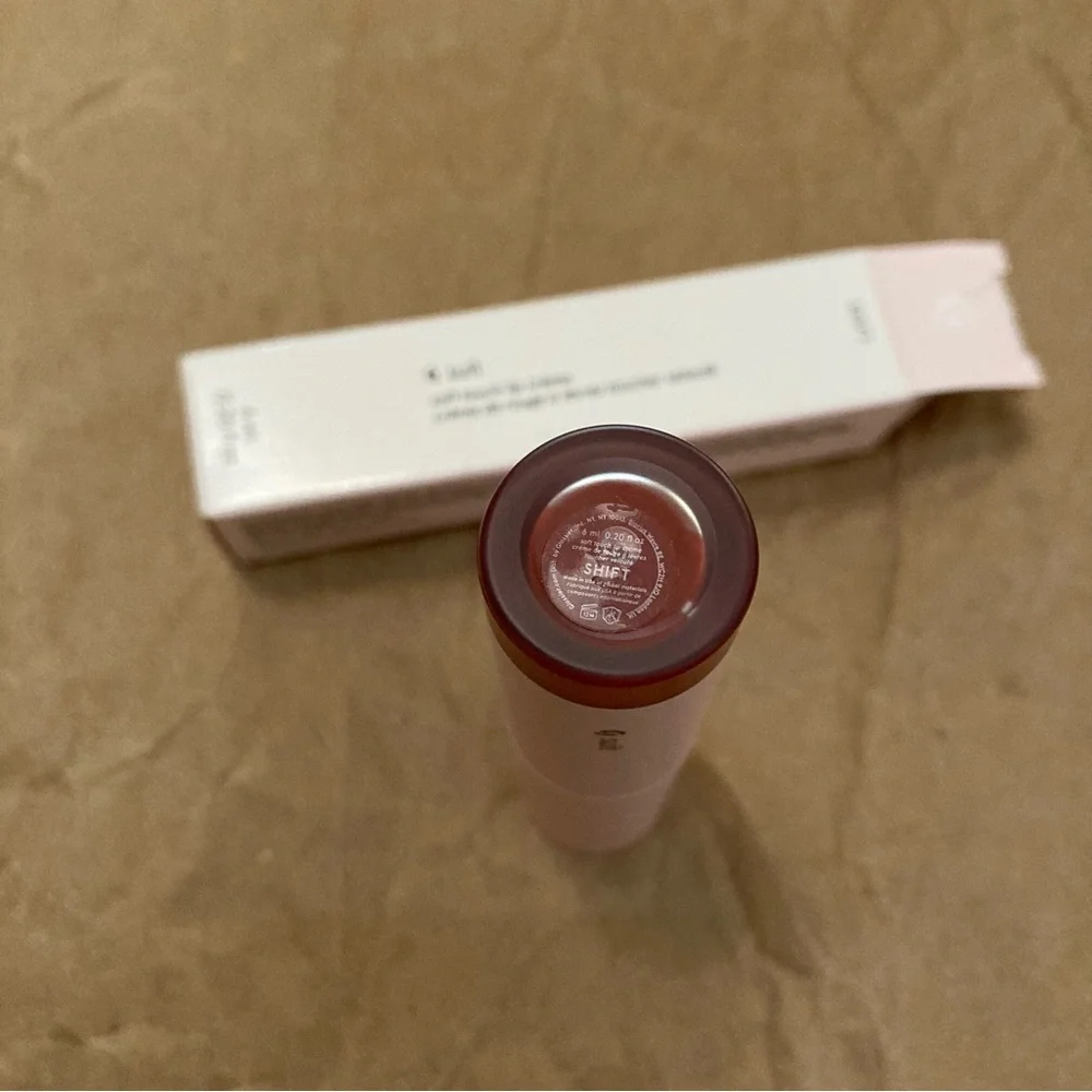Glossier lips
